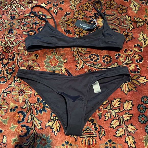 Bathing suit - Picture 1 of 2